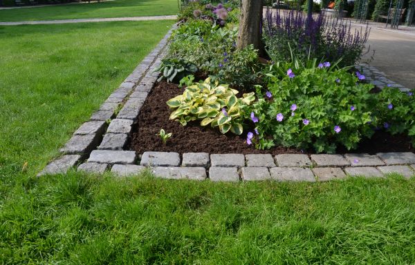 Flower Bed Mulching in Southport
