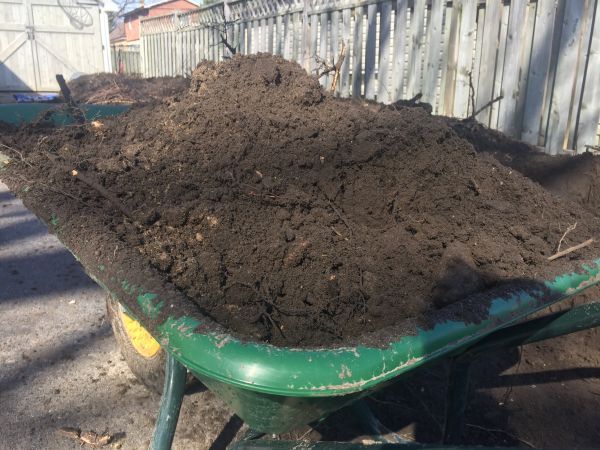 Residential Dirt Delivery in Southport